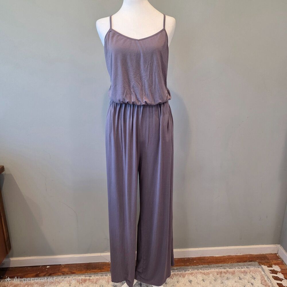 Soft Gray Jumpsuit, Medium. Flowy Hippie Casual Feminine Spring Travel